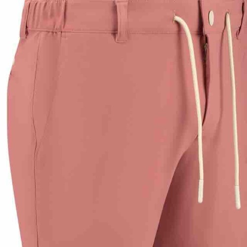 North84 travel short red